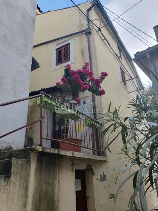Stara hiša Vrbnik, 66m2