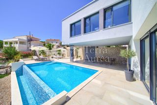 Vila Vrh, Krk, Salatić 82, 223m2