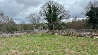 Kmetijsko zemljišče Malinska, Malinska-Dubašnica, 800m2
