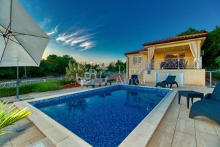 Vila Omišalj, 260m2