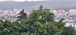 Istra, Medulin, Banjole, prodaja apartma v drugem nadstropju, 3s, 100m2 s pogledom na morje in bazenom