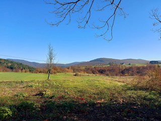 Prodaja, okolica Vrbovskega – Hiša za prenovo, možnost dodatne gradnje, panoramski razgled GK-001