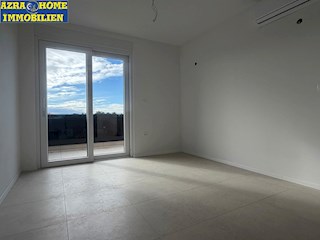 Novo, vseljivo stanovanje v Vabrigi, 800 m od morja