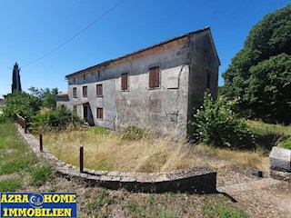 Naprodaj: Avtentične istrske kamnite hiše, 360 m² bivalne površine z 3866 m² zazidljivega zemljišča, le 5 km od Žminja (KRZ-001)