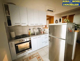 Prodaja, stanovanje v prvem nadstropju, 48 m², Poreč, 4 km, SO-365