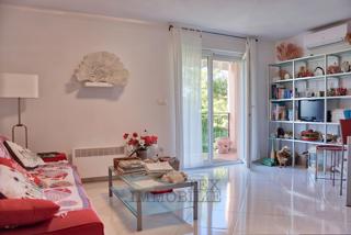 Čudovito stanovanje z vrtom 5 km od Poreča