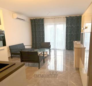 Poreč – Lepo prenovljeno stanovanje na mirni lokaciji, 2,5 km od centra in morja