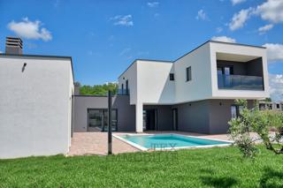Moderna vila z bazenom v bližini Poreča