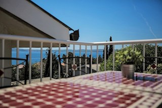 Novi Vinodolski, trisobno stanovanje 40 m2, 100 m peš do morja in plaže!