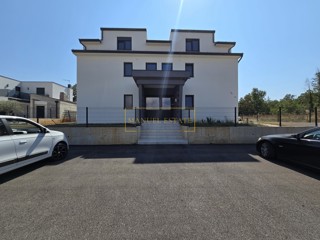 ISTRA, OKOLICA POREČA, STAN Z DVEMA SPALNICAMA IN TERASO!