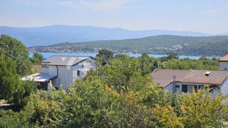 DVOSOBNI APARTMA V PRVEM NADSTROPJU NOVOGRADNJE