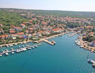 GRADBENO ZEMLJIŠČE NA MIRNI LOKACIJI V BLIŽINI MORJA