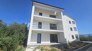 APARTMA V PRITLIČJU NOVOGRADNJE Z VRTOM