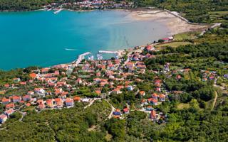 GRADBENO ZEMLJIŠČE Z POGLEDOM NA MORJE