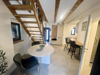 RENOVIRANA OPREMLJENA KAMNITA HIŠA V BLIŽINI MORJA IN CENTRA PUNTA