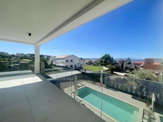 DVOETAŽNI APARTMA V NOVOGRADNJI S POGLEDOM NA MORJE