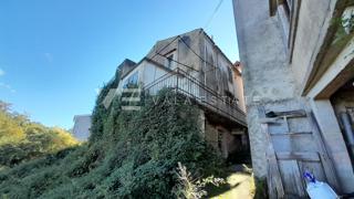 STARODOBNA STAVBA ZA OBNOVO Z VELIKIM POTENCIALOM