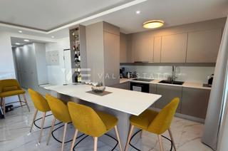 MODERNI APARTMA Z POGLEDOM NA MORJE V BLIŽINI PLAŽE