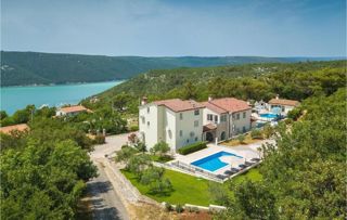Istra, Labin, prodamo 2 vili z bazenom v idiličnem okolju!