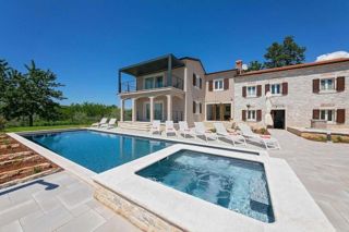Hiša Poreč, 450m2