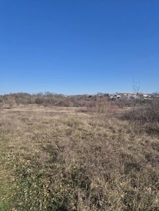 Zemljišče Svetvinčenat, 2.330m2