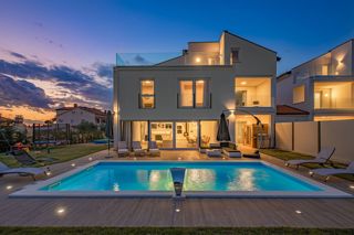 Hiša Poreč, 350m2