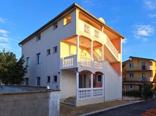 Apartmajska hiša s štirimi enotami, širše območje Fažane