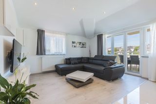 Moderen dvosobni penthouse 500m od morja, Medulin