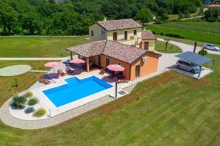 Hiša Trviž, Pazin - Okolica, 300m2