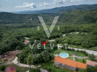 Istra, Lupoglav, zazidljivo zemljišče 930 m2
