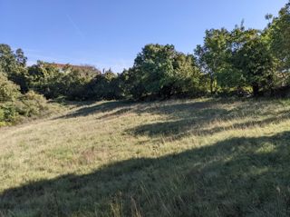 Svetvinčenat, kompleks gradbenih in kmetijskih zemljišč.