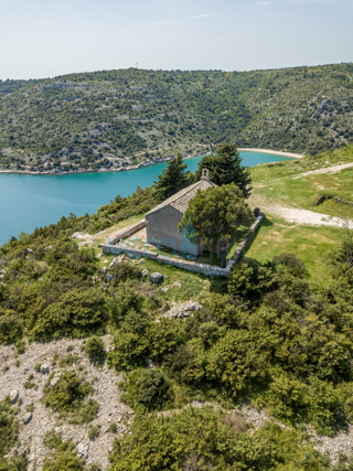 Istra, Rakalj, "nekaj modrega", unikat! Prva vrsta do morja - prihodnje letovišče!