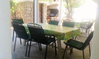 Otok Krk, Omišalj, Samostojna enonadstropna hiša z vrtom, prodamo