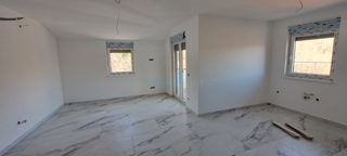 Uvala Soline, otok Krk, okolica, dvosobno stanovanje v 2. nadstropju, 2 terasi, novogradnja, razgled, prodaja