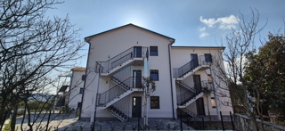 Uvala Soline, otok Krk, dvoposteljno stanovanje v pritličju, vrt, novogradnja, prodaja