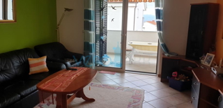 Malinska, stanovanje 52 m2 v nadstropju s pogledom na morje
