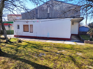 Jadranovo, okolica Crikvenice - dvojček 270m od morja, prodamo