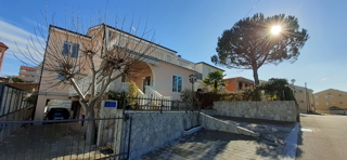 Otok Krk, Malinska, popolna turistična hiša v centru