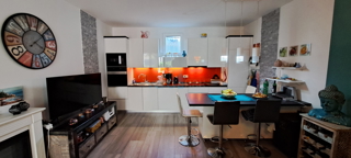 Njivice, otok Krk, moderen apartma 66 m2 v pritličju z vrtom, 150m do morja