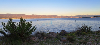 Otok Krk, Vrbnik, okolica, gradbeno zemljišče 885 m2 z gradbenim dovoljenjem, prodaja