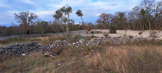 Malinska, gradbeno zemljišče 851 m2 z razgledom na morje, prodaja