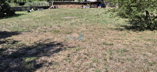 Otok Krk, Omišalj, zemljišče 821 m2 blizu središča mesta, prodaja