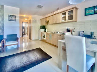 Dobrinj, Soline, Apartma, pritličje 70m2, terasa, blizu morja, prodamo