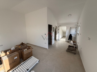 CRIKVENICA - 2S+DB, stanovanje s teraso in shrambo, 81 m2