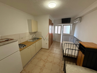 CRIKVENICA - Stan s prostorno teraso, 53 m2