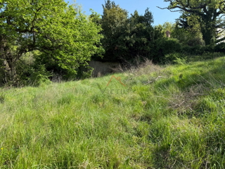 BRIBIR - Gradbeno zemljišče. 647 m2