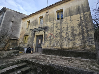 CRIKVENICA - Stara hiša za adaptacijo v središču mesta