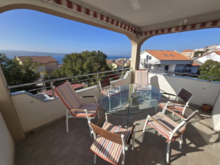 CRIKVENICA-2 sobe i dnevne sobe, 70 m2