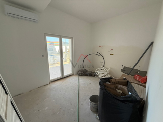 CRIKVENICA - 1S+DB, stanovanje s teraso, 34 m2