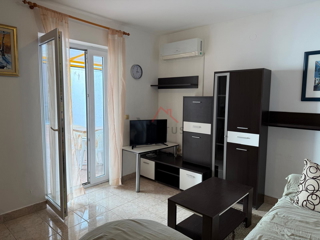 CRIKVENICA - 1S+DB, stanovanje 250 m od morja, 49 m2